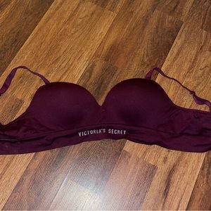 Victoria’s Secret bra! Used, good condition